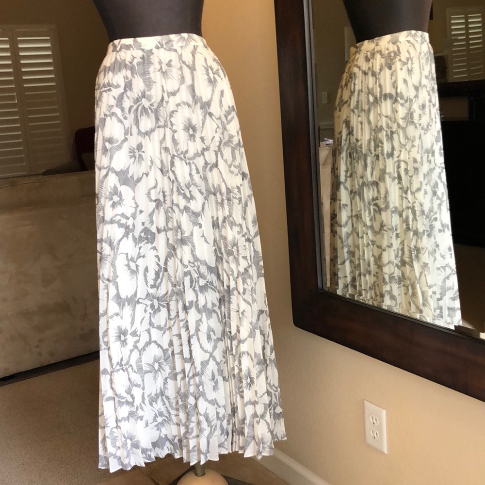 Banana Republic long skirt with side slit